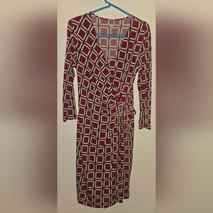 Anne Klein Burgundy Black Gold and White Geometric Print Long Sleeve Dress